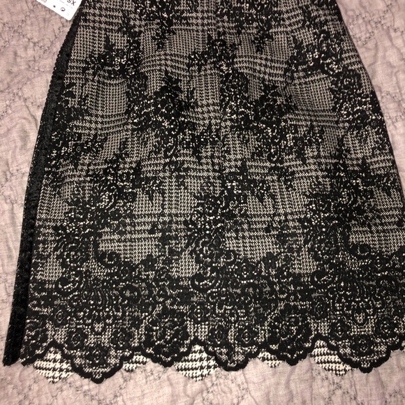 Zara skirt lace print. Size xs. New with tags - Picture 4 of 5